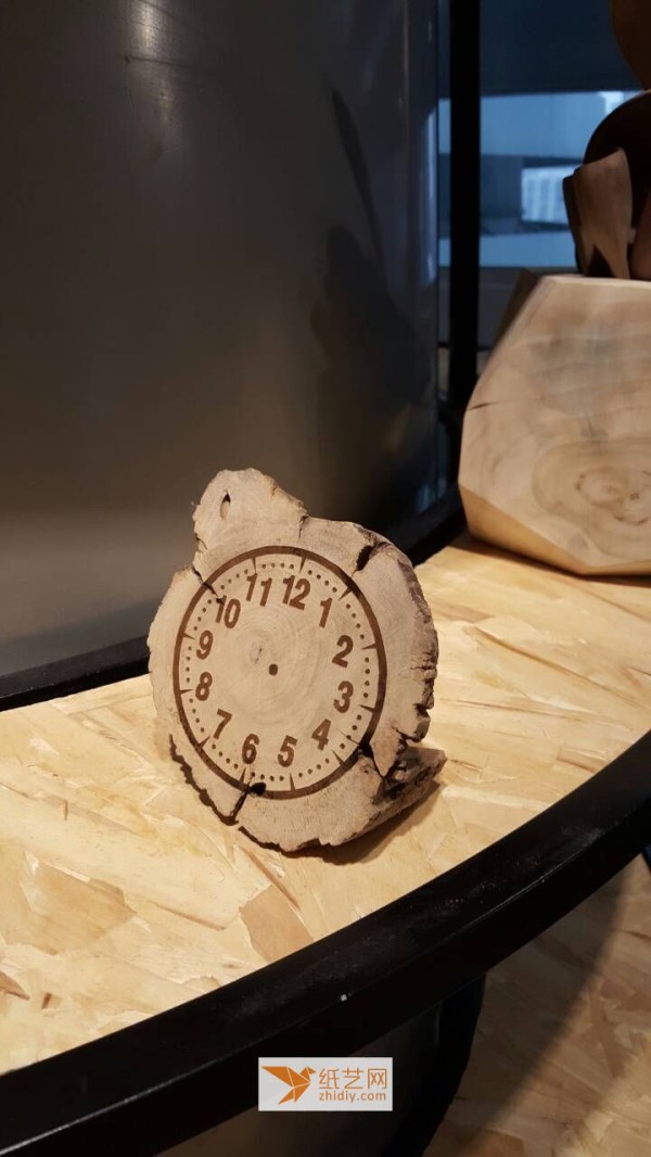 Tutorial on turning decay into magical elm wood alarm clock