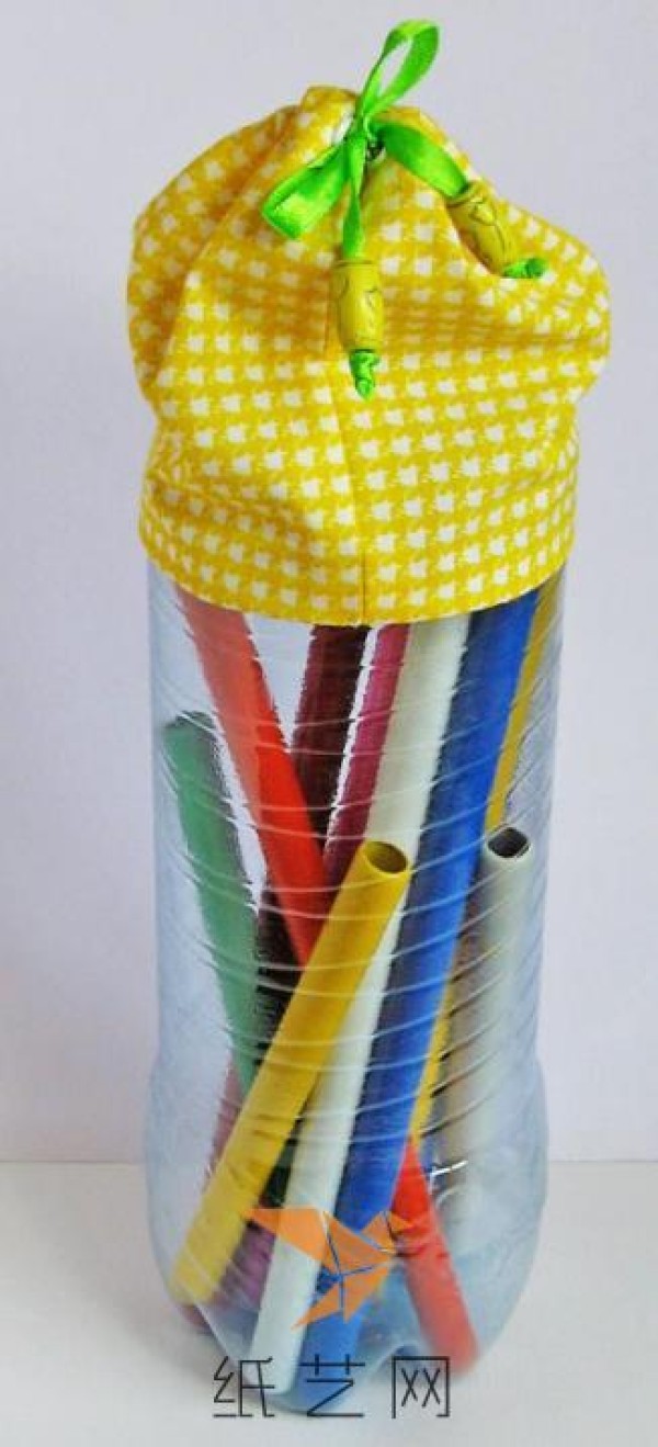 Bucket-shaped storage bag made from waste bottles