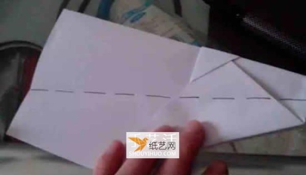 Tutorial on the simplest folding method of paper airplanes