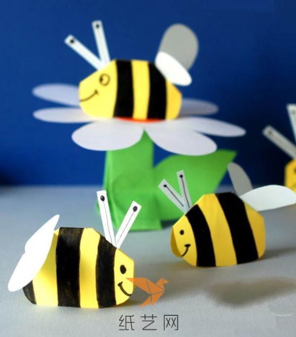 Cute and simple origami bee childrens handicraft