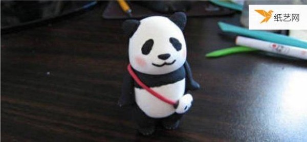 Illustrated tutorial for hand-making a personalized giant panda using ultra-light clay