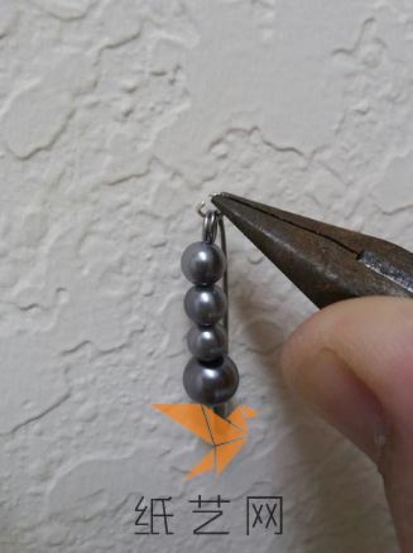 Super easy beaded pod earrings tutorial