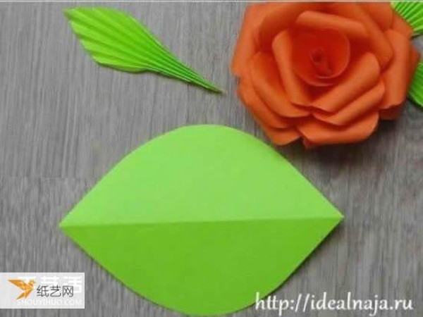 The simple steps of folding a very vivid and beautiful paper rose.