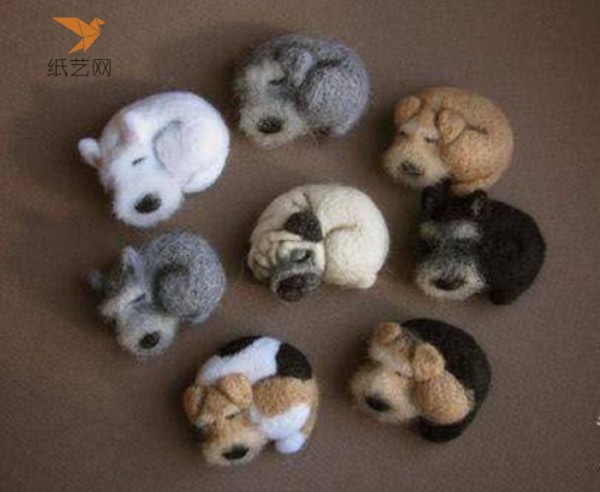 Wool felt tutorial Anjingjing teaches you how to make those cute sleeping wool felt dogs.