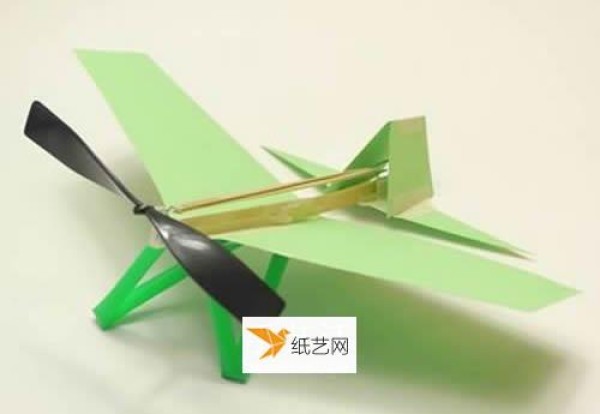 Make a propeller airplane model using rubber bands