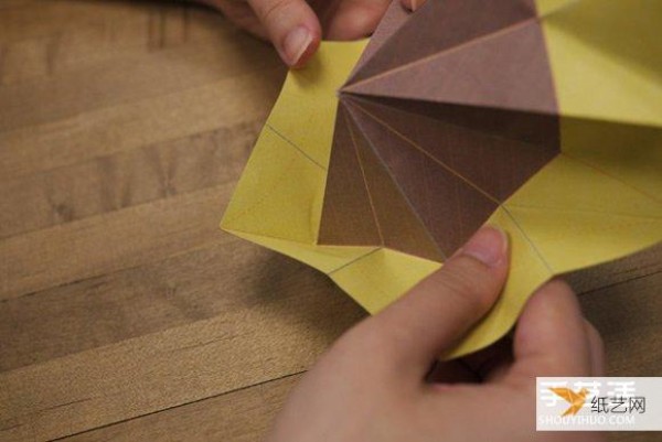 Illustration of the process of hand folding paper sunflower flowers