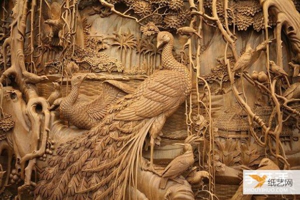 The very precious traditional Chinese Dongyang wood carving craft that has been passed down for thousands of years