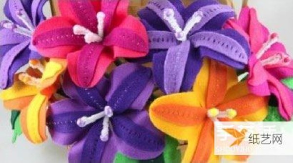 Illustrated tutorial for hand-making personalized fabric lilies using non-woven fabrics