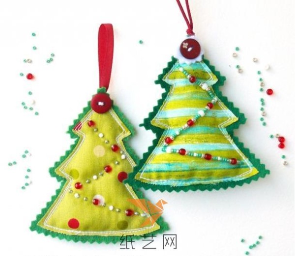 Simple Christmas tree fabric decorations for Christmas