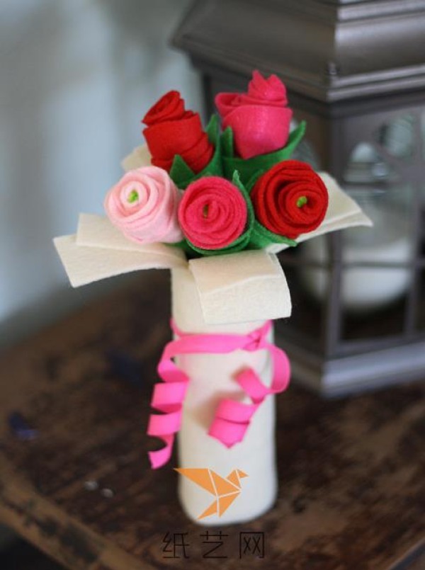 Tutorial on making non-woven roses for Valentine’s Day gifts