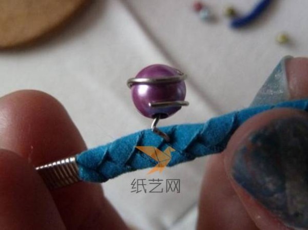 Beautiful hand-woven colorful bead bracelet making tutorial