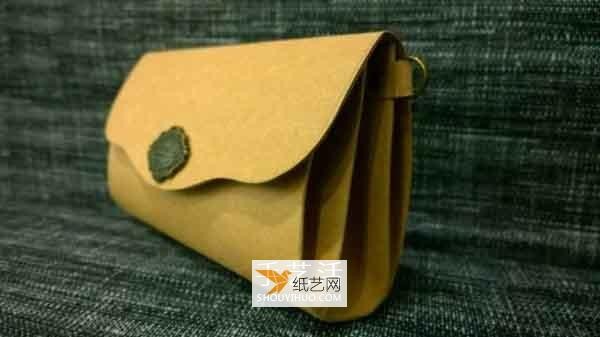 Make a vintage wallet from kraft paper