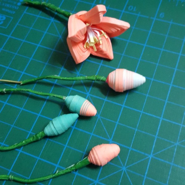 Paper quilling bouquet tutorial! Your favorite paper quilling tutorial is here! Simple lines can outline a different beauty!