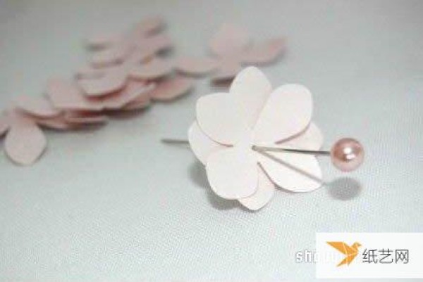 Very simple illustrated tutorial for hand-making personalized beautiful decorative flower balls