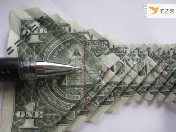 How to fold paper carp using dollars