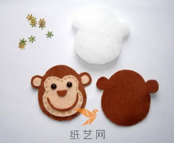 Tutorial on how to make a cute little fabric monkey for Christmas gifts