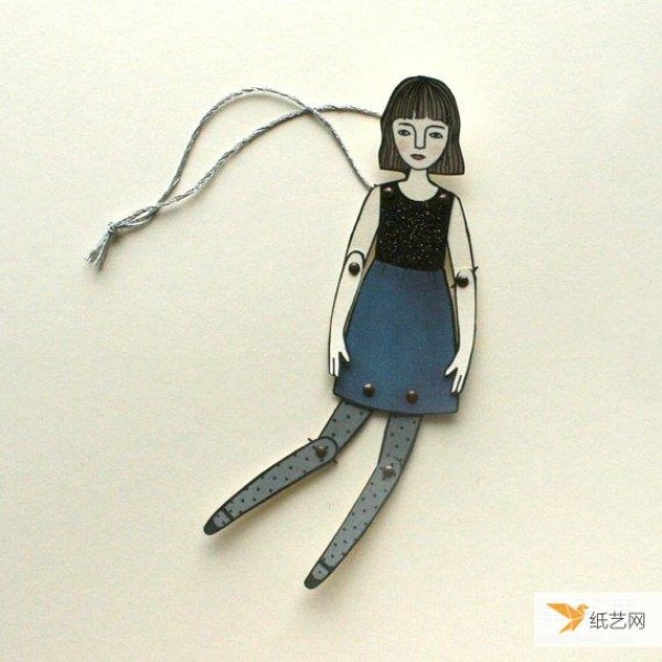 Shadow puppets that combine illustrations made by foreign artists with shadow puppets