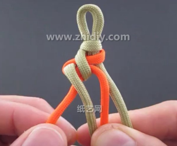 Tutorial on how to knit Chinese knotted finger knot bracelets