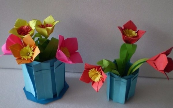 Simple origami tutorial for origami flowers and origami flower pots