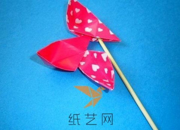 Tutorial on making beautiful origami flower decorations