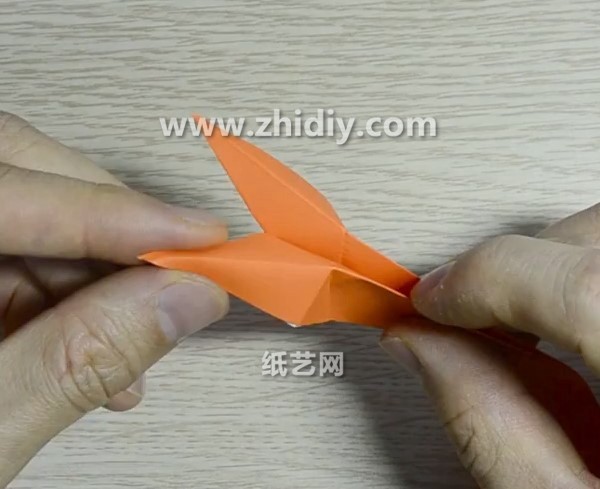 Origami video tutorial for simple origami fox