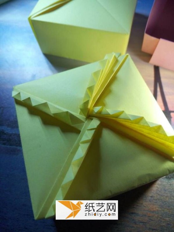 Origami Gift Box Tutorial