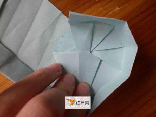 Use origami to make a love box with a lid for Valentine’s Day