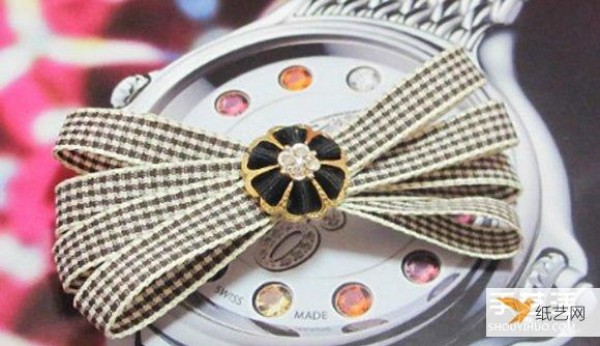 Super simple step-by-step tutorial for making ribbon bow hair accessories and hairpins