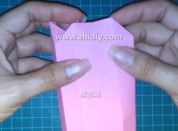 Basic folding tutorial for three-dimensional origami hot air balloon