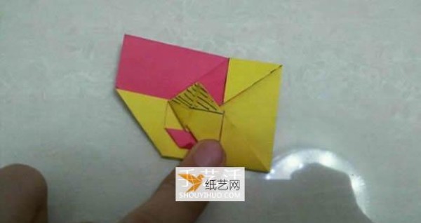 How to use origami to make a fun love box