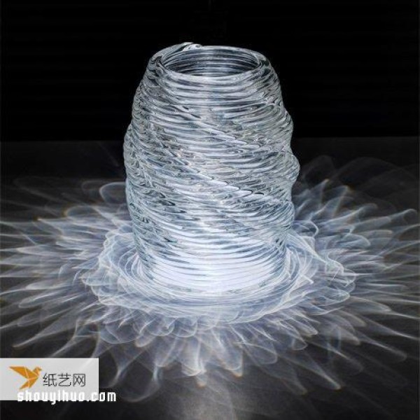 Using glass 3D printing technology to create glass handicrafts at thousands of degrees high temperature