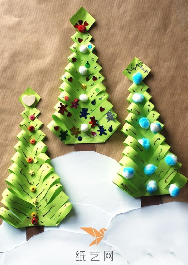 Christmas tree paper cutting childrens handmade tutorial