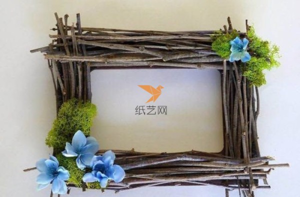 Tutorial on how to make an elegant pastoral style decorative frame made from waste branches.