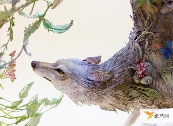 Ellen Jewett uses ceramics to capture elegant and spiritual wildlife