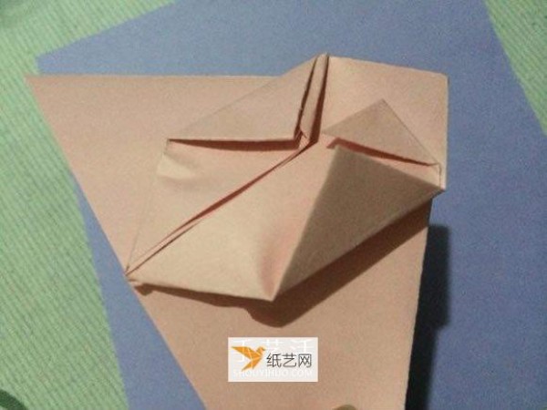 Three-dimensional paper rabbit that children can also make