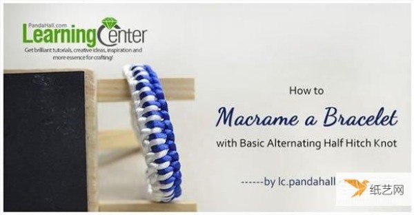 Tutorial on the process of weaving a blue and white personalized blue and white porcelain style bracelet