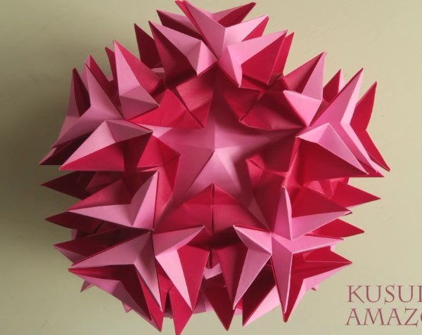 Tutorial on how to make origami paper ball flowers and Christmas star flower balls