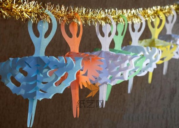 Creative paper-cut dancing little girl New Year decoration making tutorial