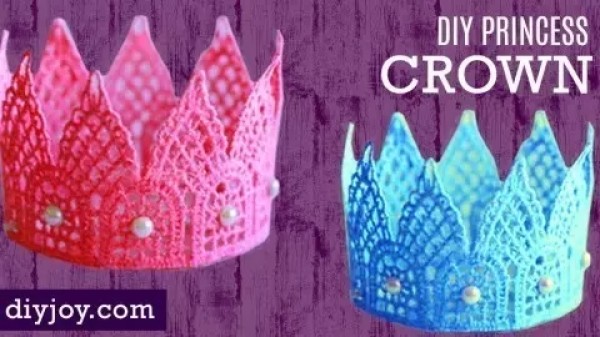 Roll up the lace to make a fairy tale crown!