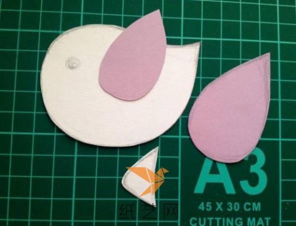 Tutorial on making cute little fresh fabric bird hangings