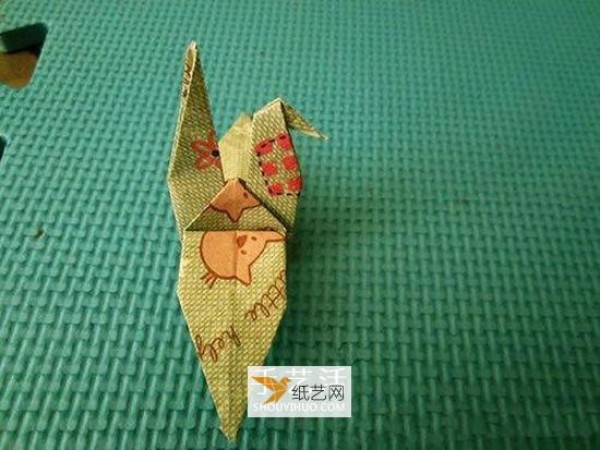 Detailed tutorial on how to fold paper cranes