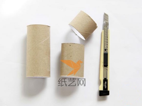 Tutorial on turning toilet paper tubes into treasure and making non-woven pencil bags