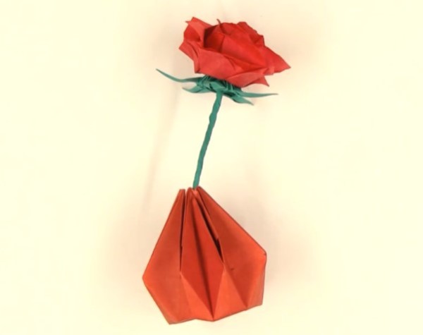 Tutorial on how to make a new origami vase