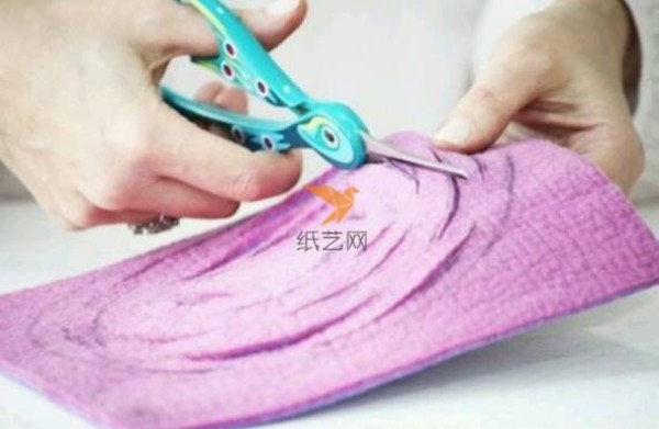 Non-woven fabric hollow decorative hanging net production tutorial non-woven fabric tutorial