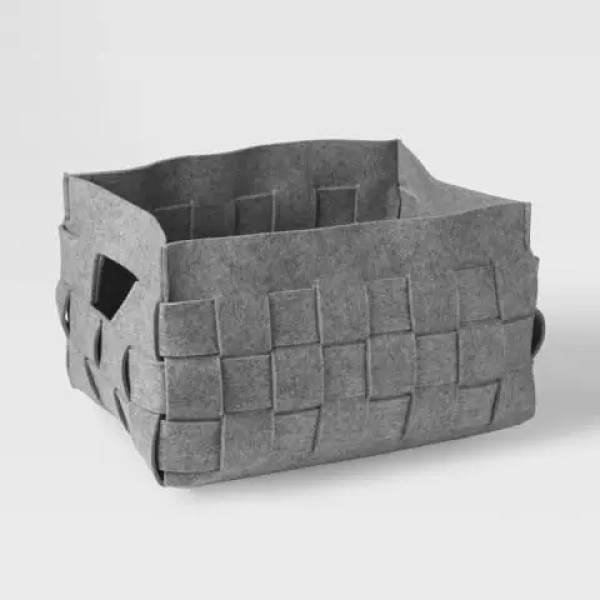 Super simple non-woven storage basket