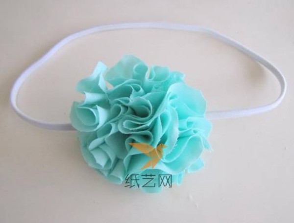 Tutorial on making beautiful fabric flower headbands