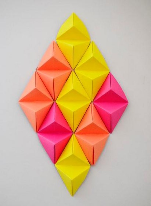 Tutorial on making modern origami 3D wall decorations