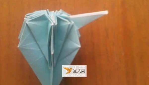 Illustration of folding method of three-dimensional eight-petal chrysanthemum during Double Ninth Festival