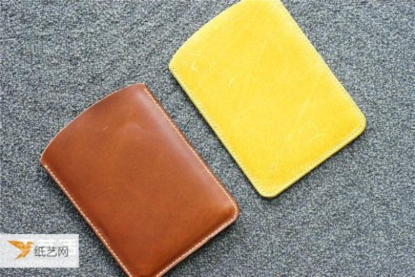 Showing the recommended steps for making a particularly simple homemade Kindle leather case