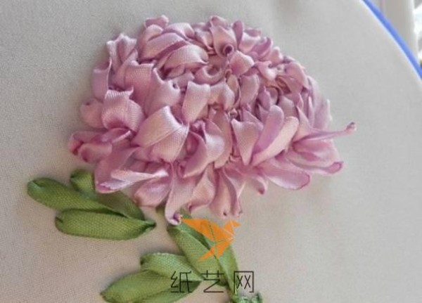 Ribbon embroidery desk chrysanthemum production tutorial embroidery fabric tutorial